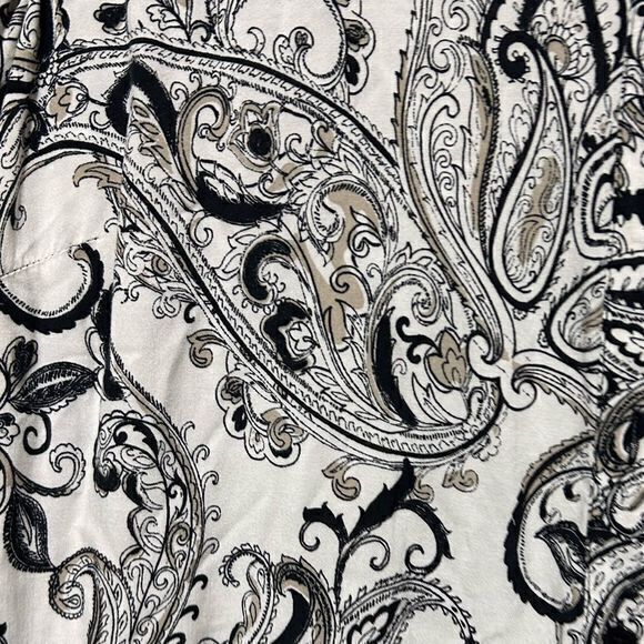 New Directions Curvy Women's Paisley Long Sleeve Top Plus Size 3x Black/White - Picture 3 of 4